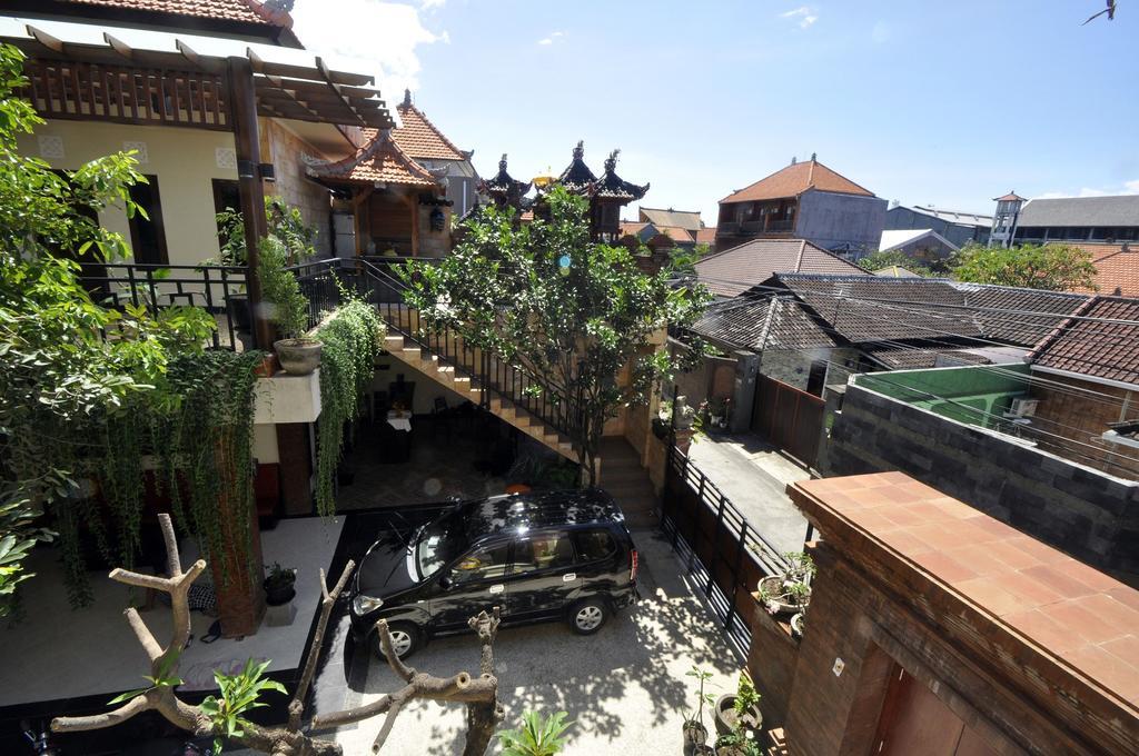 Hotel Kings House Kesari Sanur Habitación foto